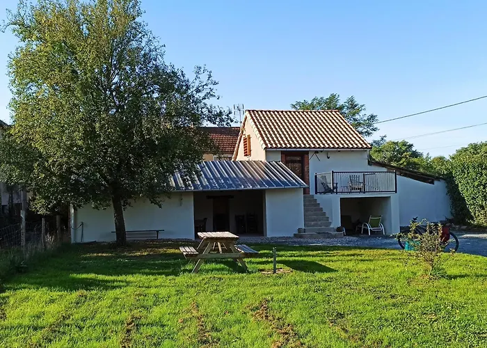 Au Pre De Camille بيت للعطل *